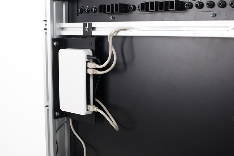B737NG-Circuit-breakers-wall-captain-side-cabling-internal2